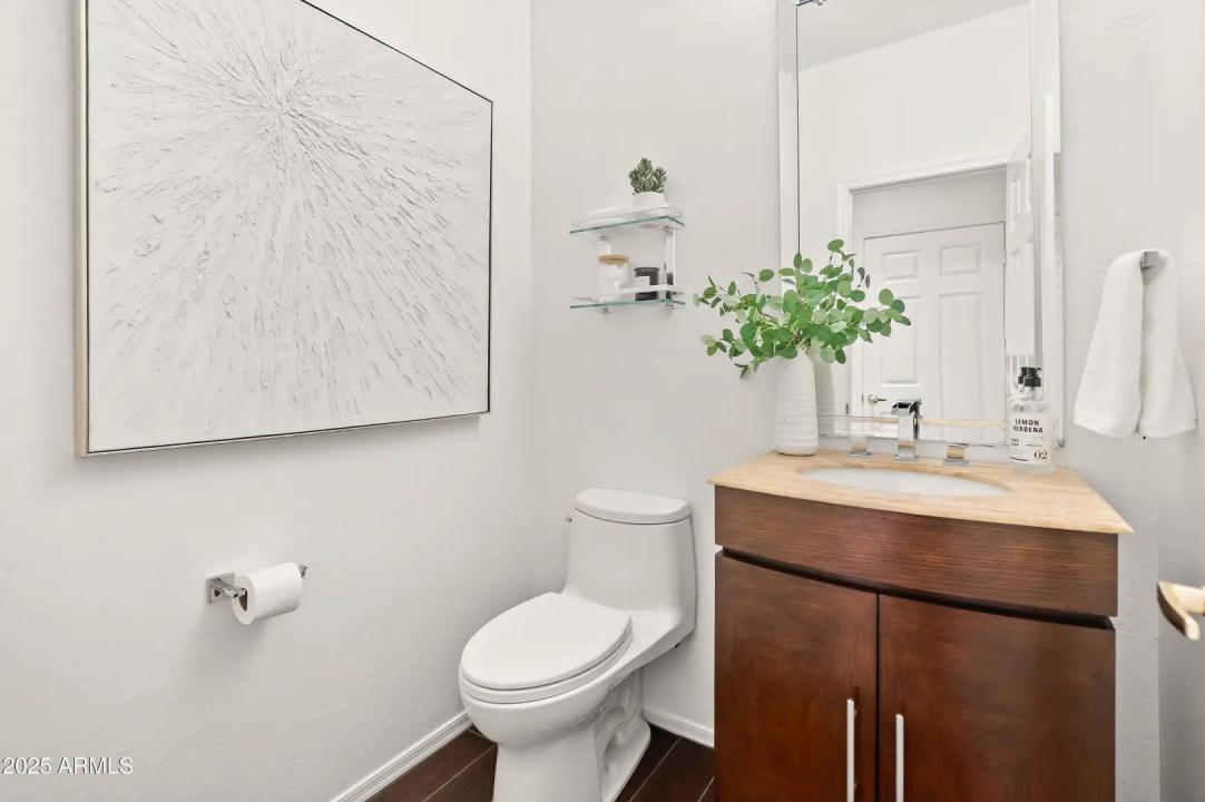 Real Estate Picture 21