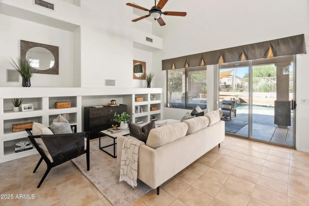 Real Estate Picture 16