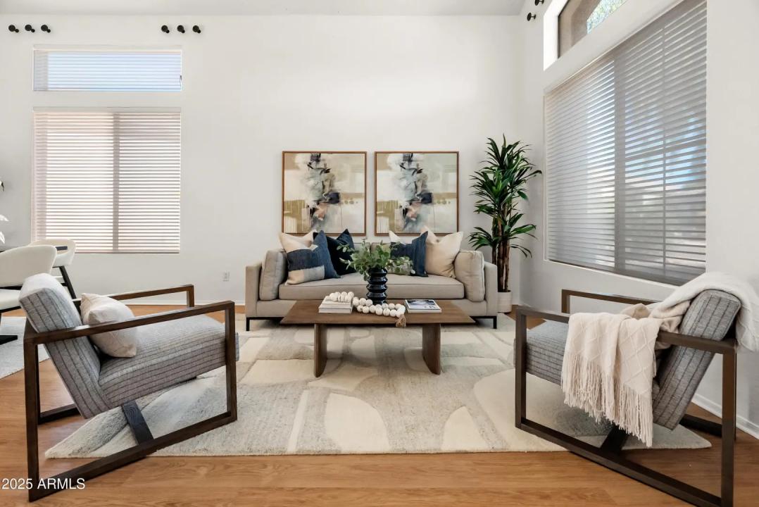 Real Estate Picture 18