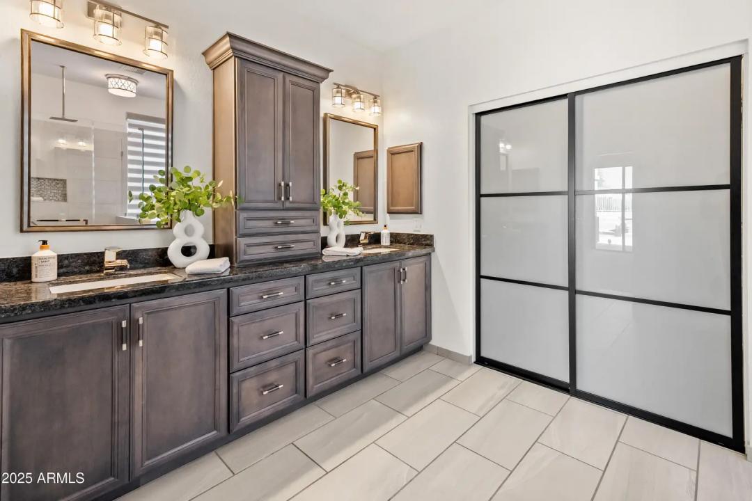 Real Estate Picture 25