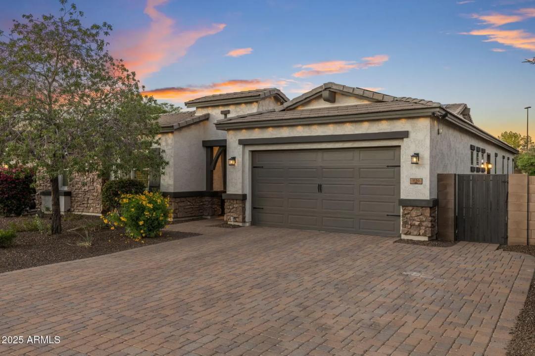Real Estate Picture 3