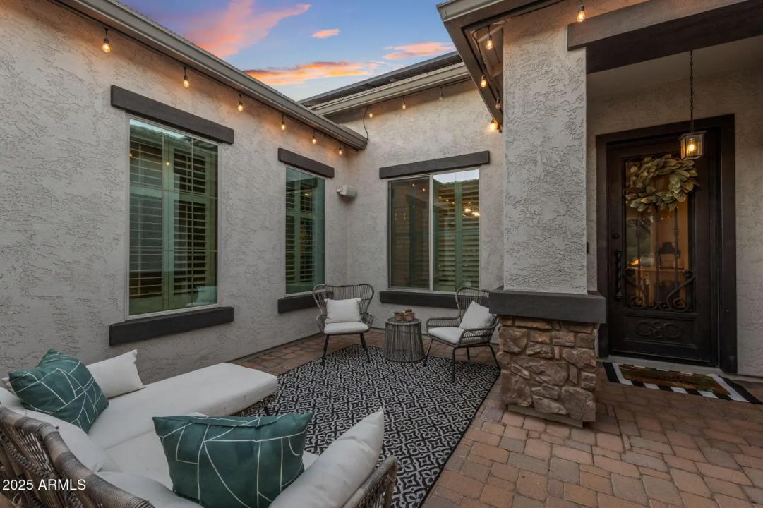 Real Estate Picture 5