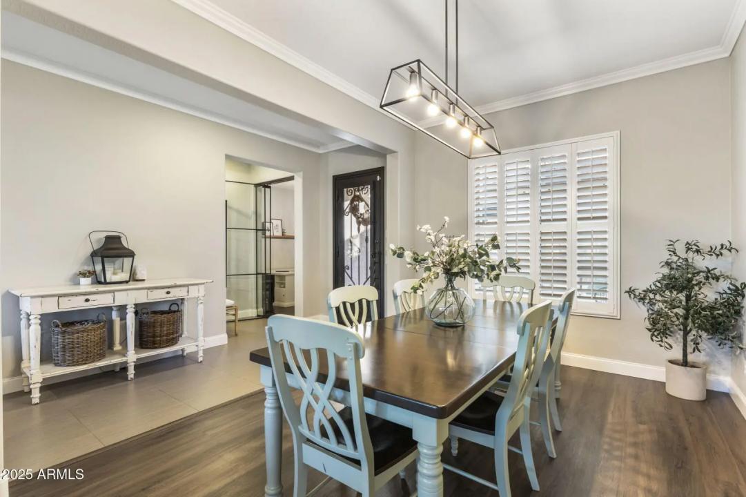 Real Estate Picture 16