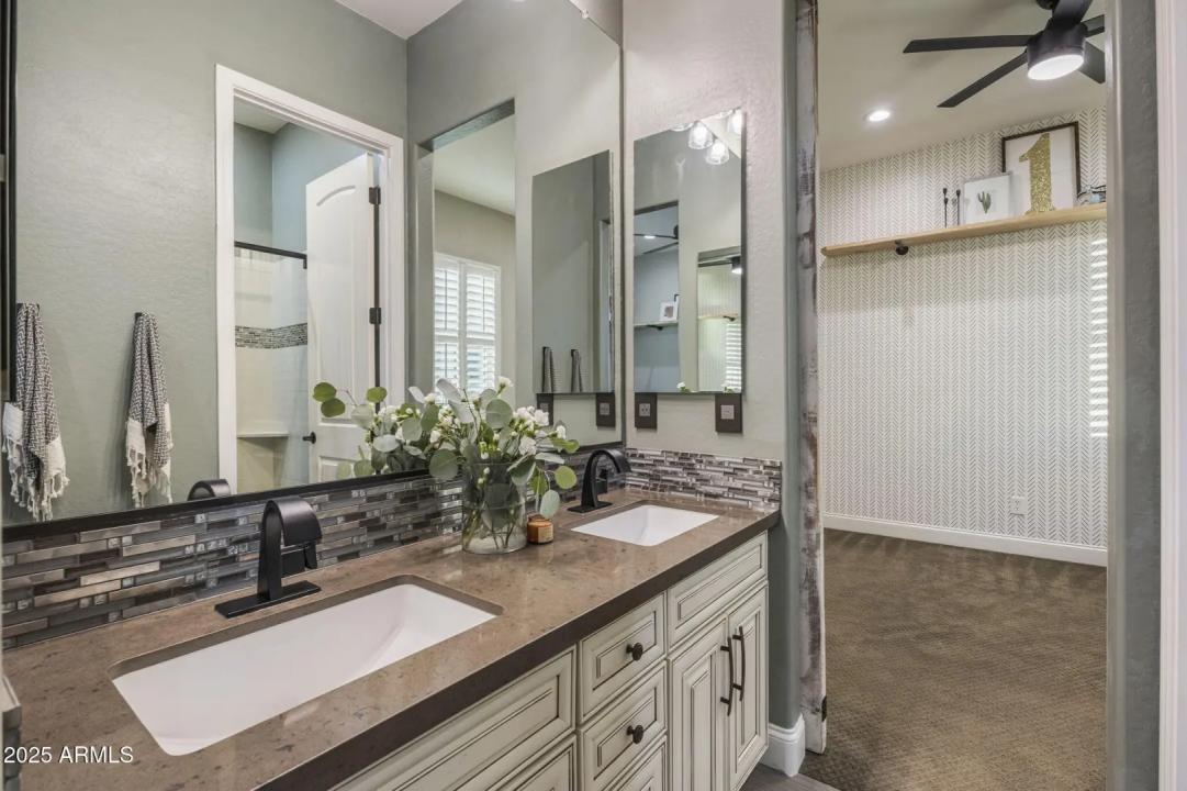 Real Estate Picture 27