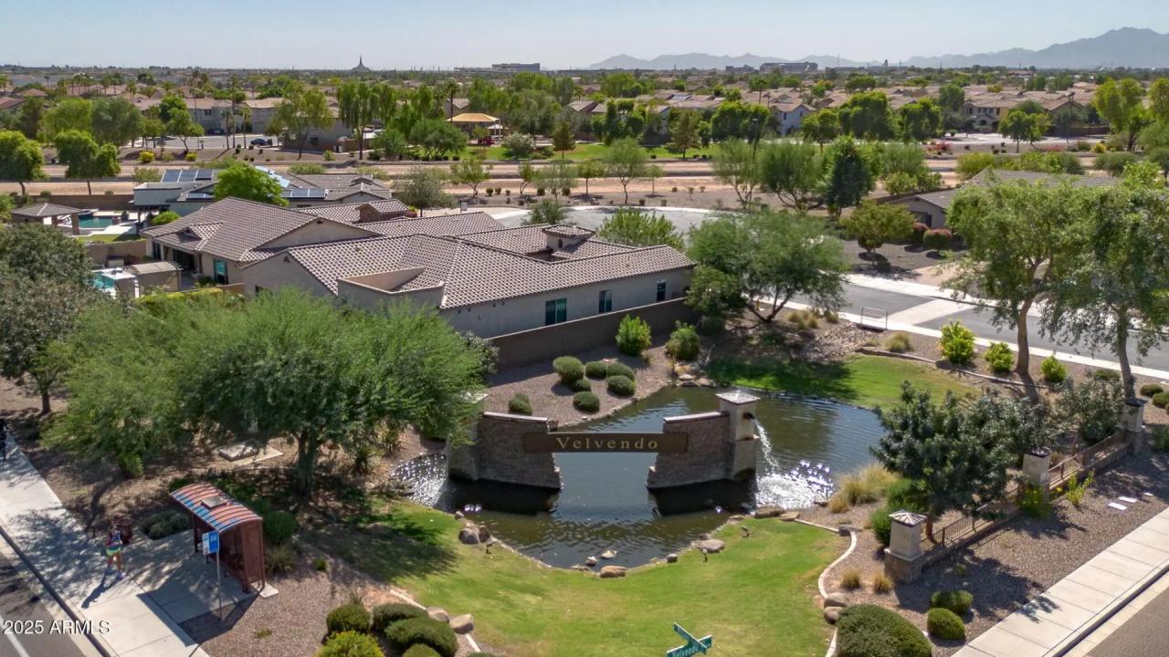 Real Estate Picture 48