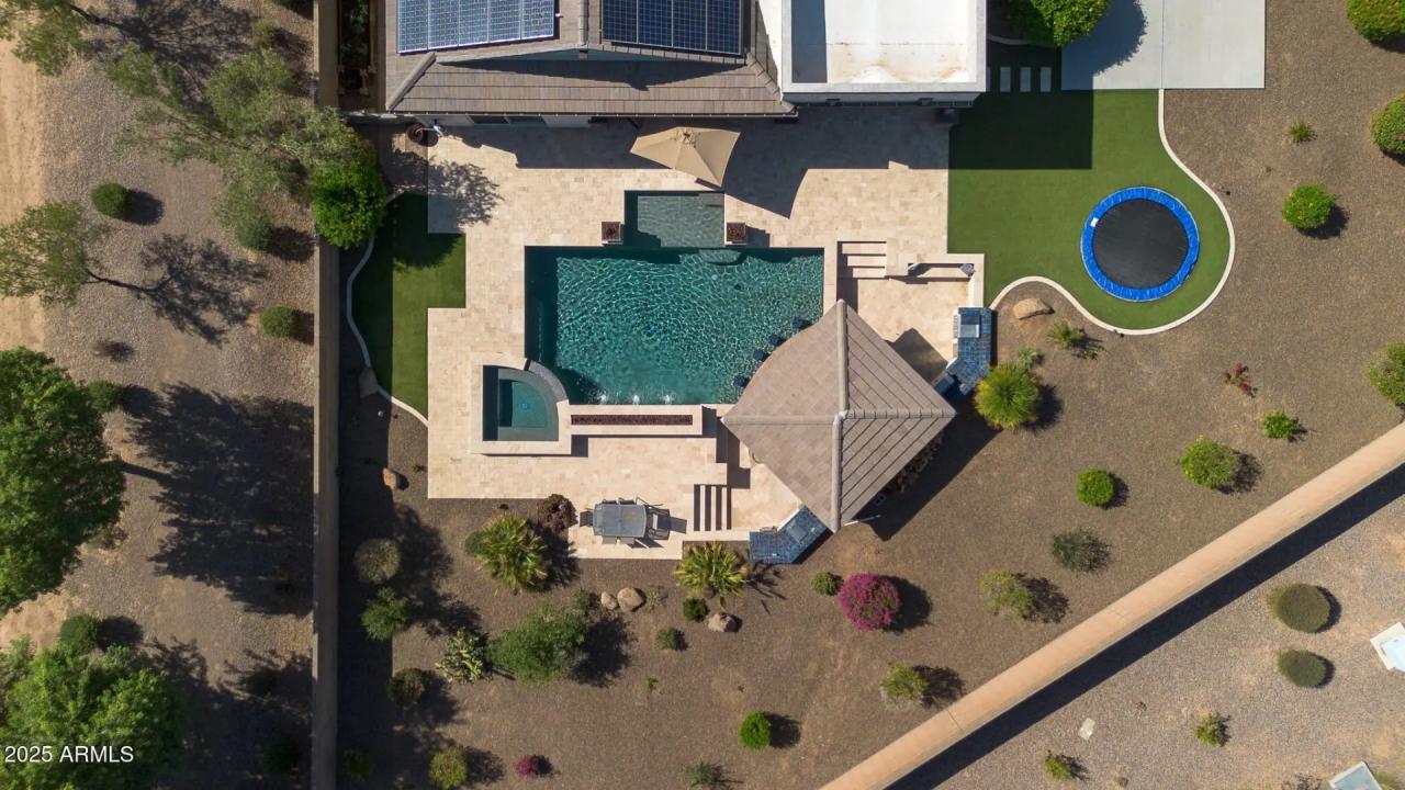 Real Estate Picture 42