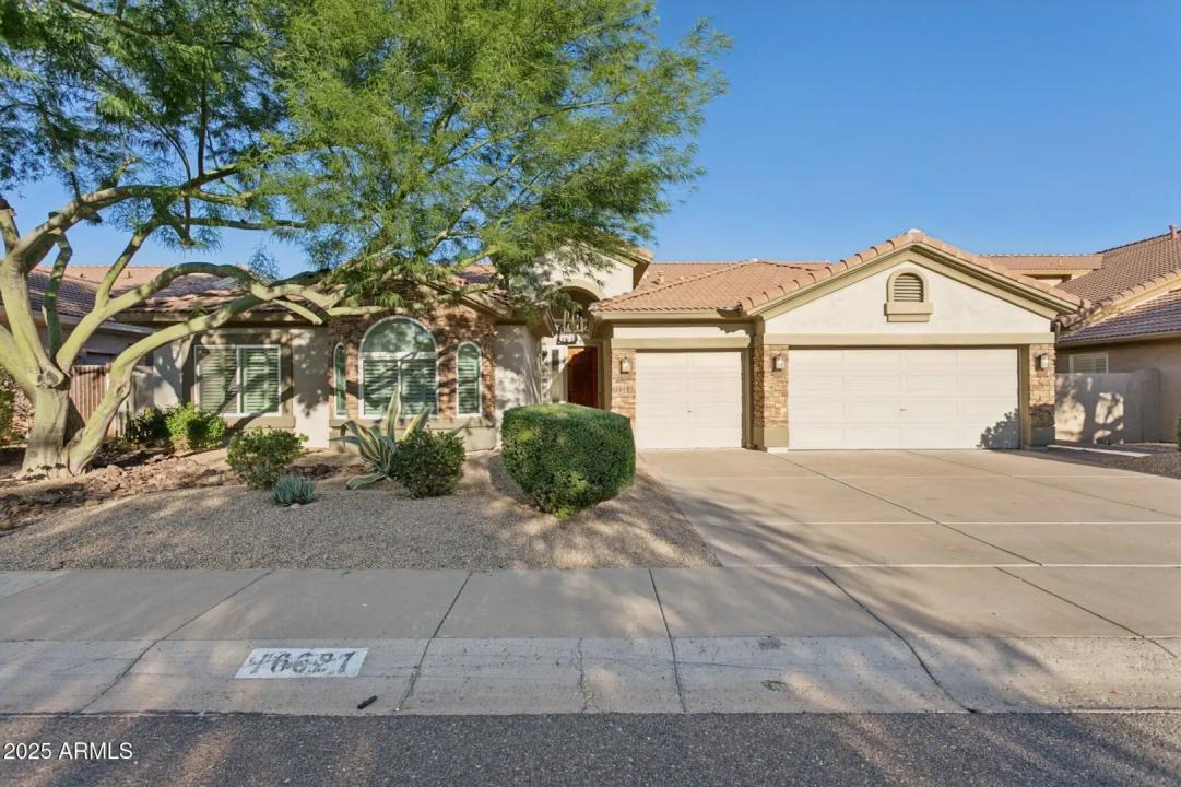 Real Estate Picture 3