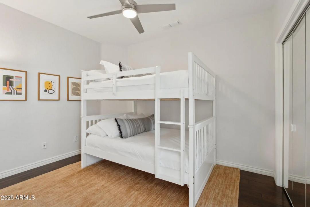 Real Estate Picture 39