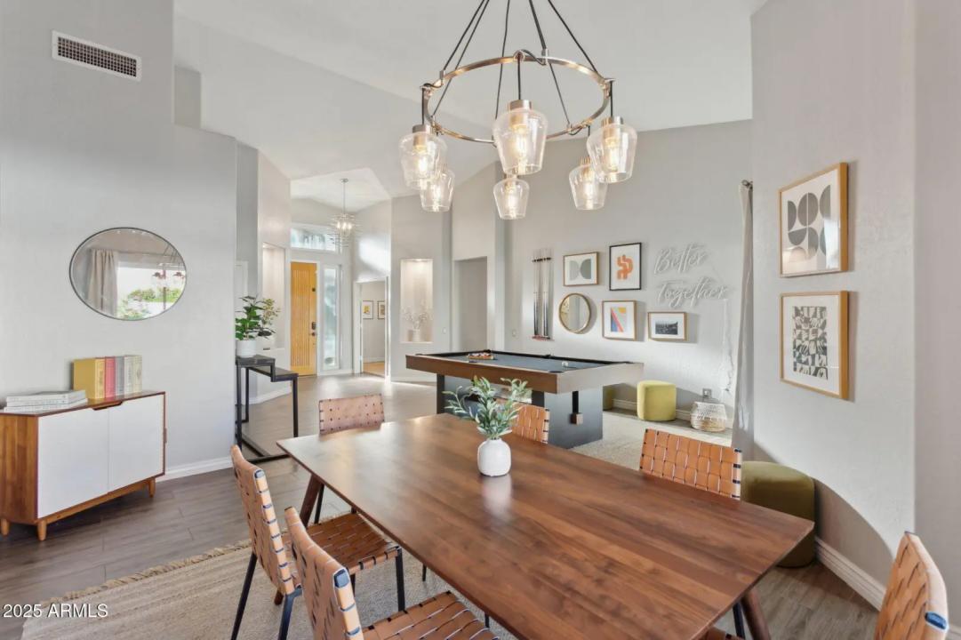Real Estate Picture 11