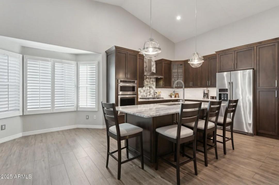 Real Estate Picture 19