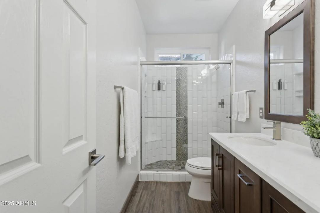 Real Estate Picture 32