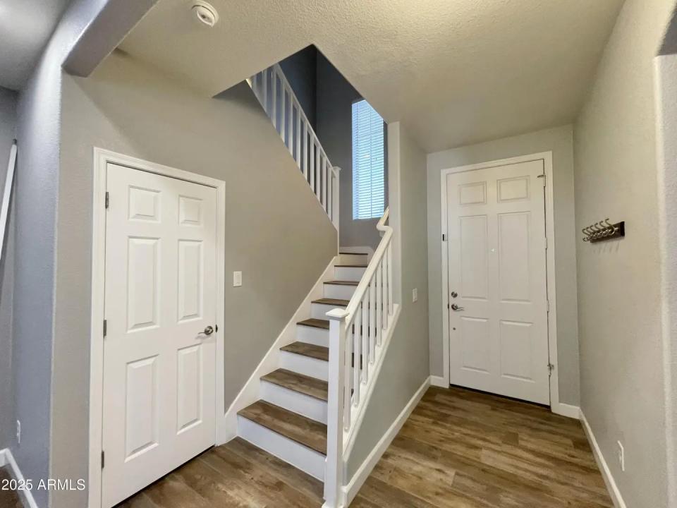 Real Estate Picture 4