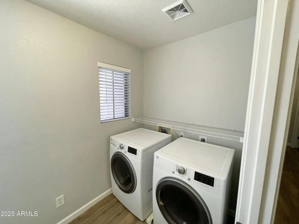 Real Estate Picture 18