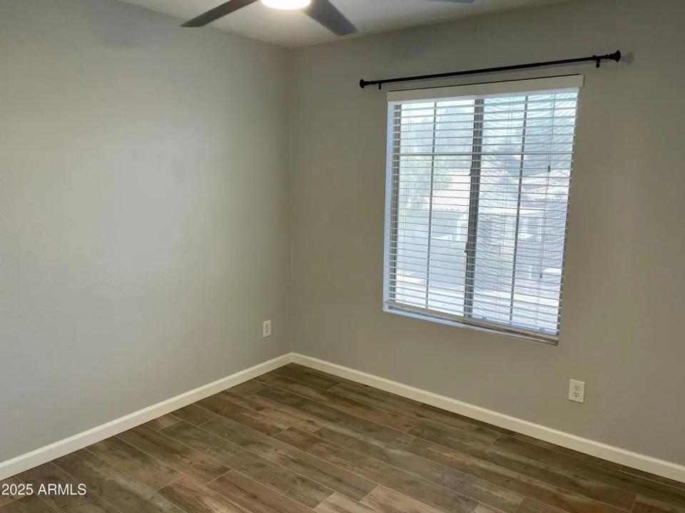 Real Estate Picture 23