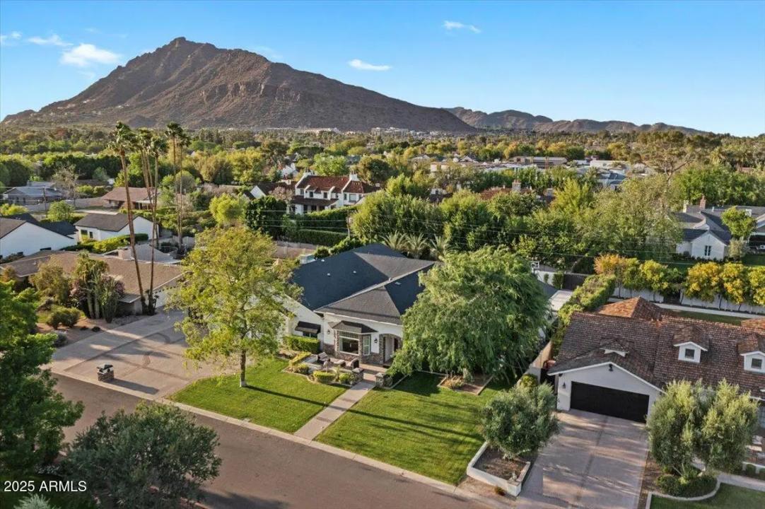 Real Estate Picture 5