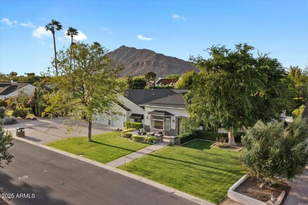 Real Estate Picture 6
