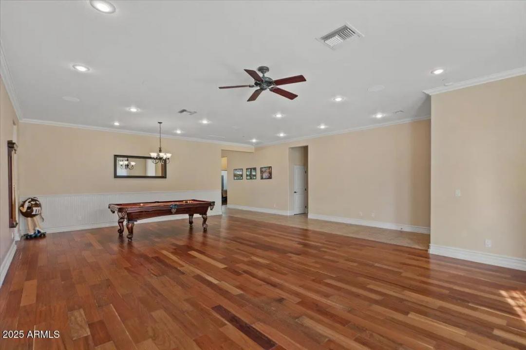 Real Estate Picture 13