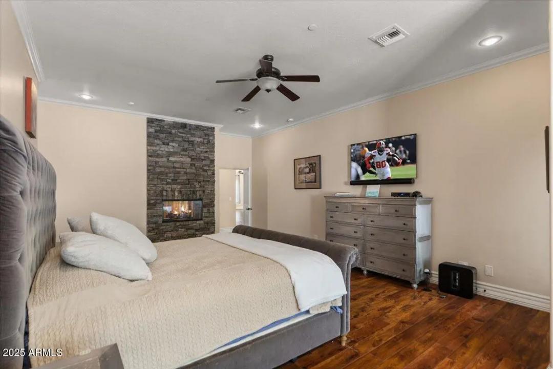 Real Estate Picture 30