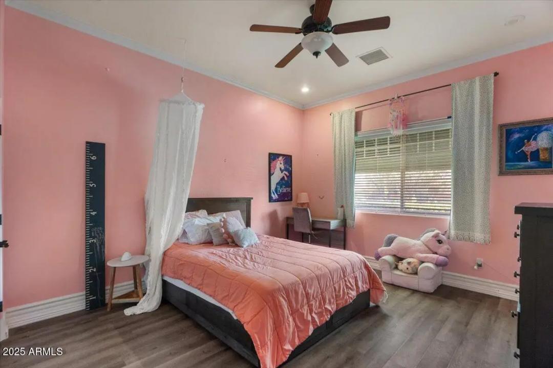 Real Estate Picture 37