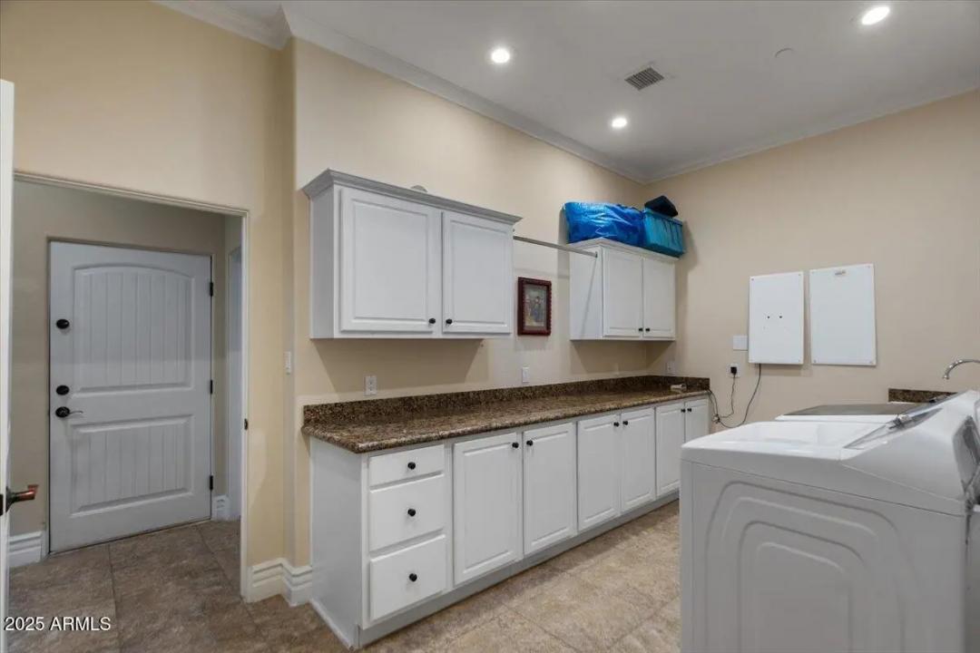 Real Estate Picture 42