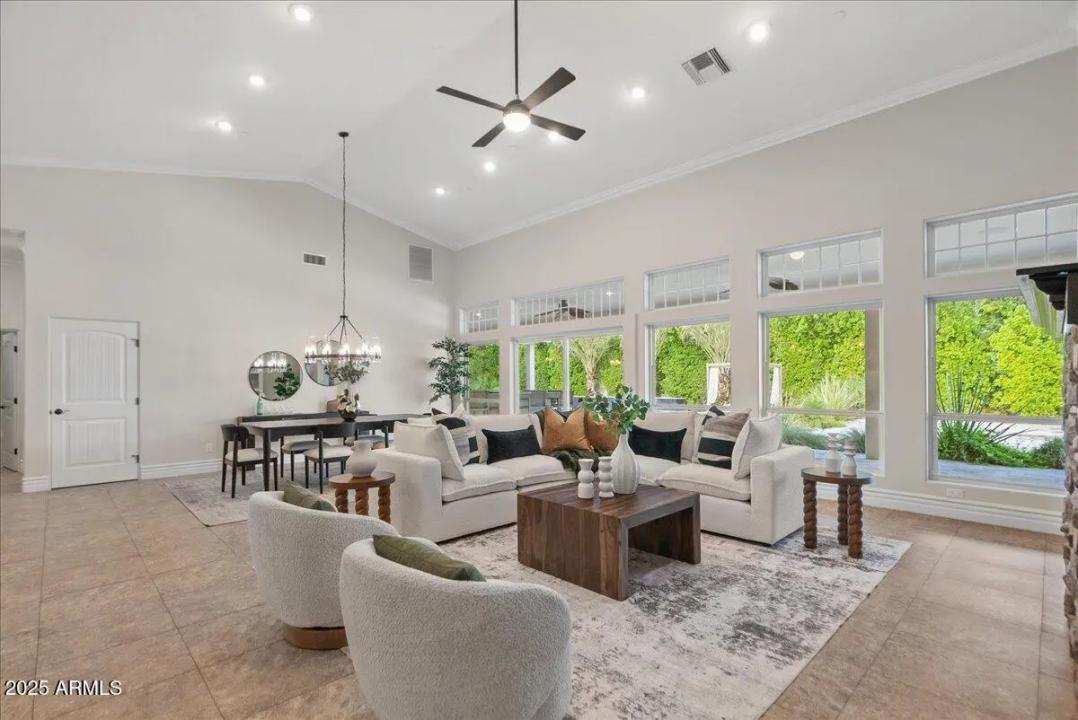 Real Estate Picture 17