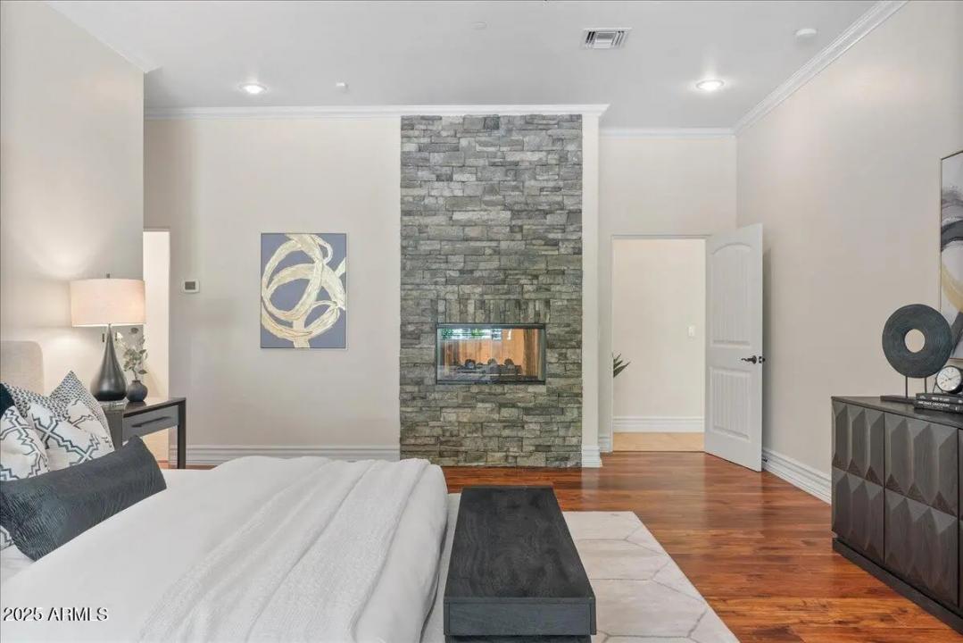 Real Estate Picture 32