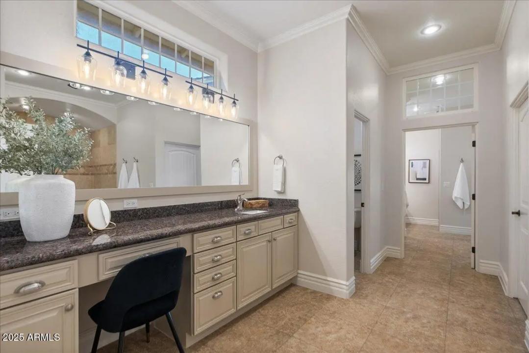 Real Estate Picture 34