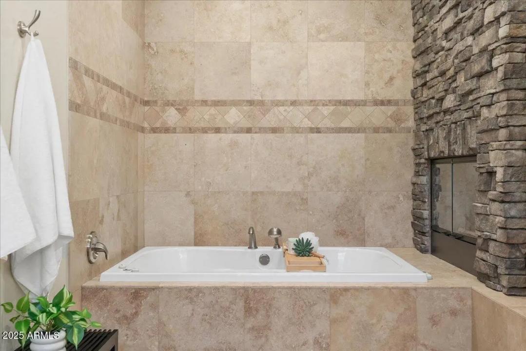 Real Estate Picture 35