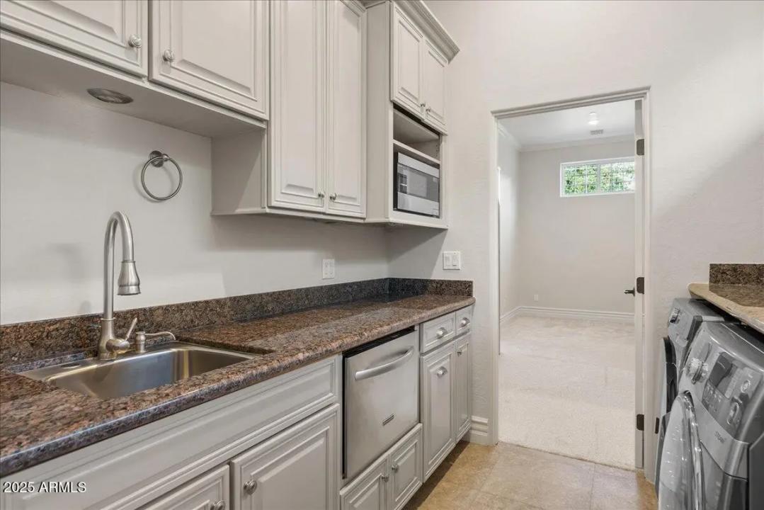 Real Estate Picture 39