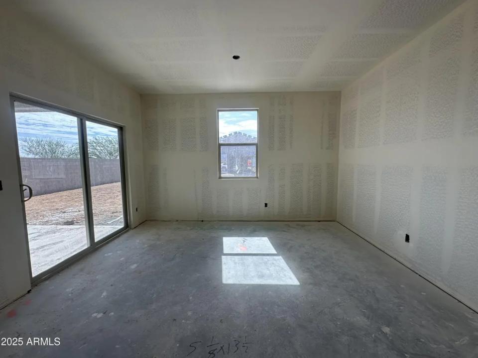 Real Estate Picture 9