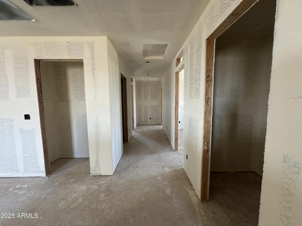 Real Estate Picture 12