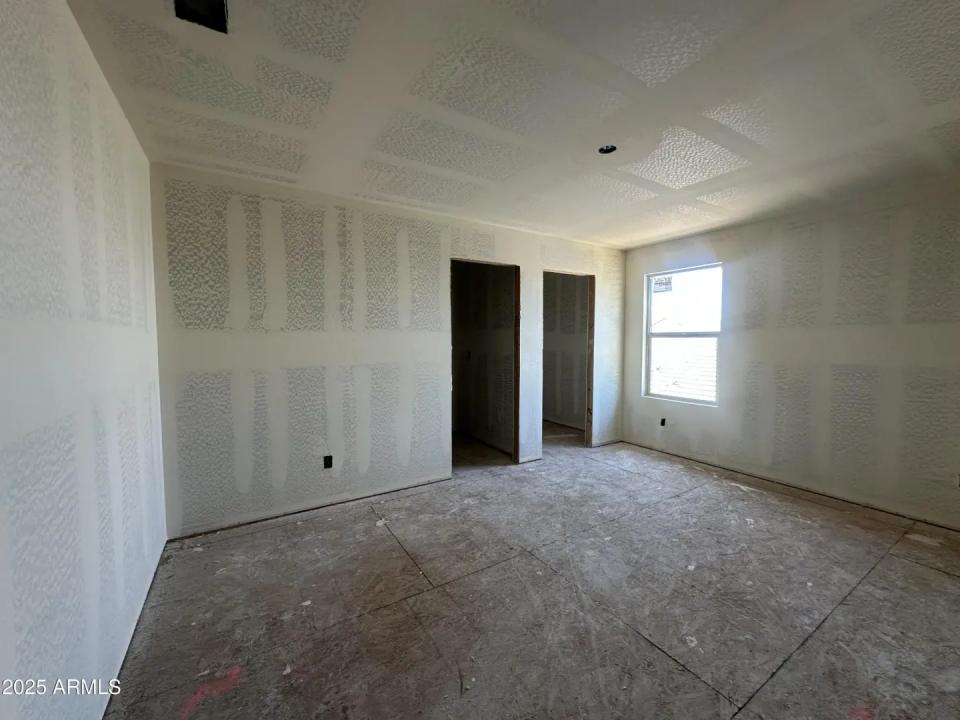 Real Estate Picture 15