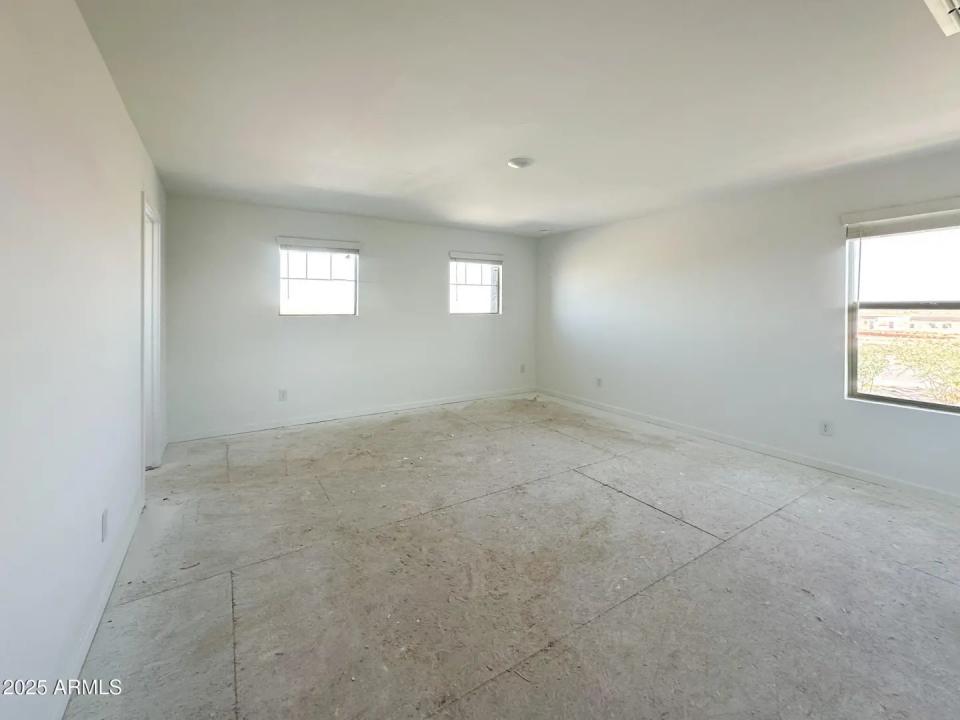 Real Estate Picture 20