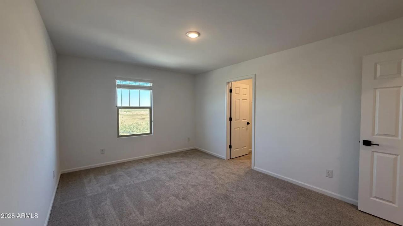 Real Estate Picture 19