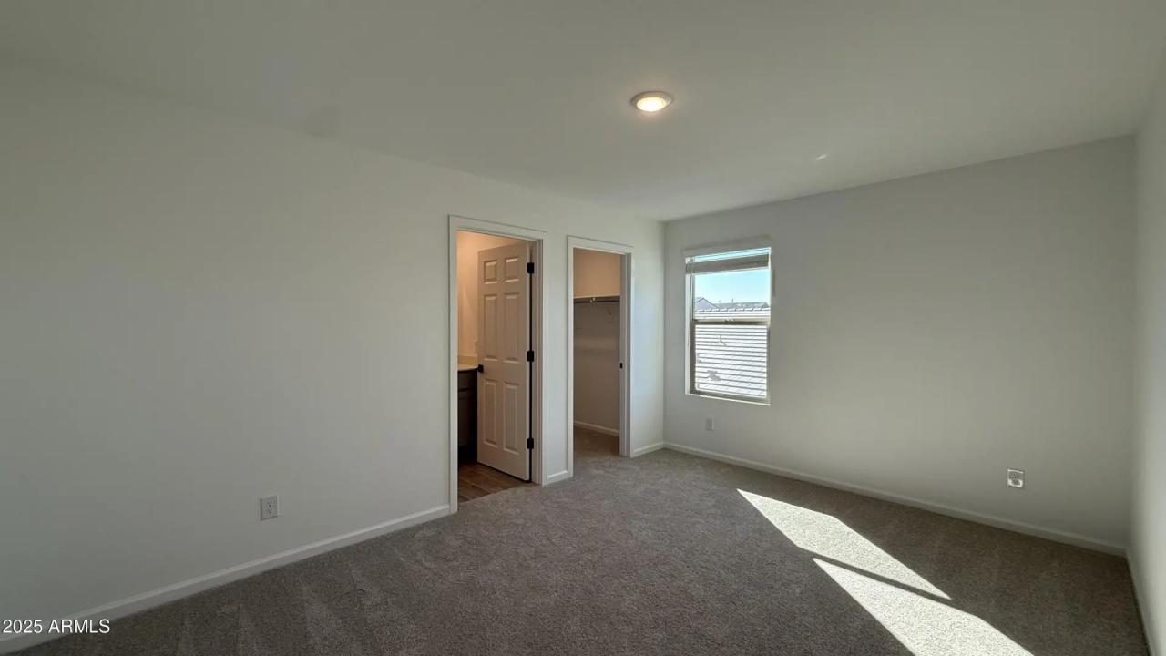 Real Estate Picture 22