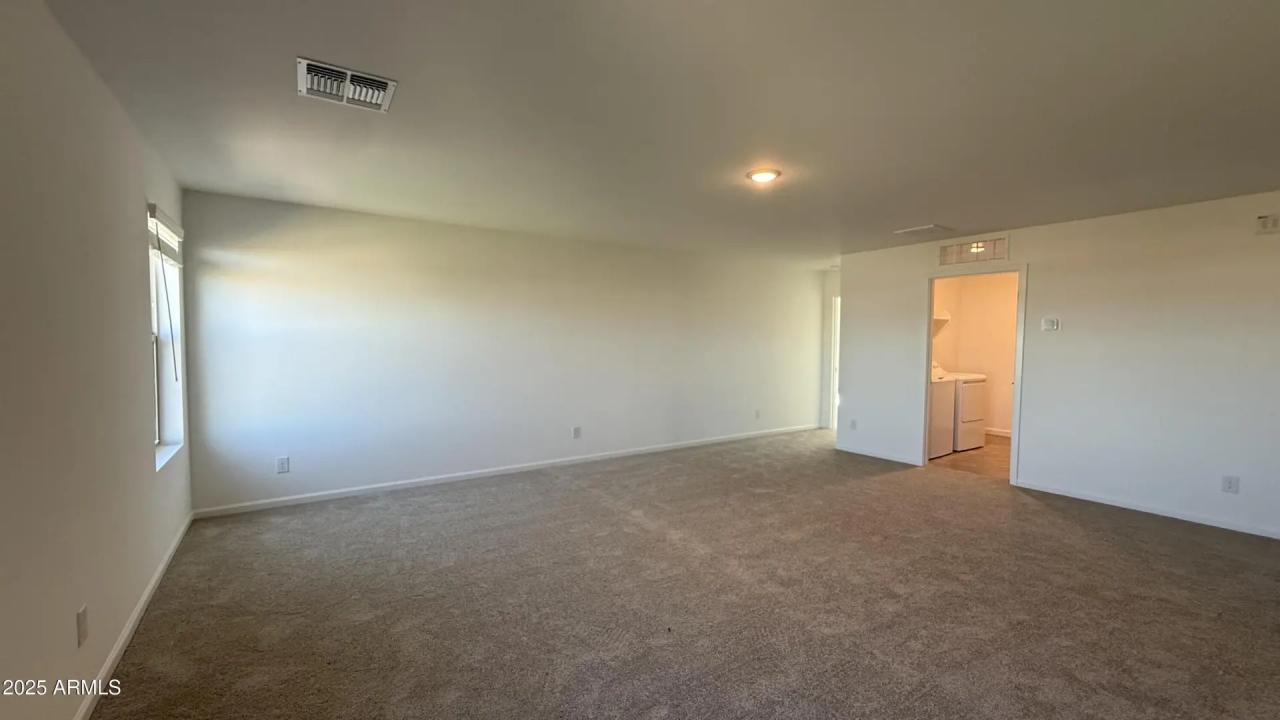 Real Estate Picture 27