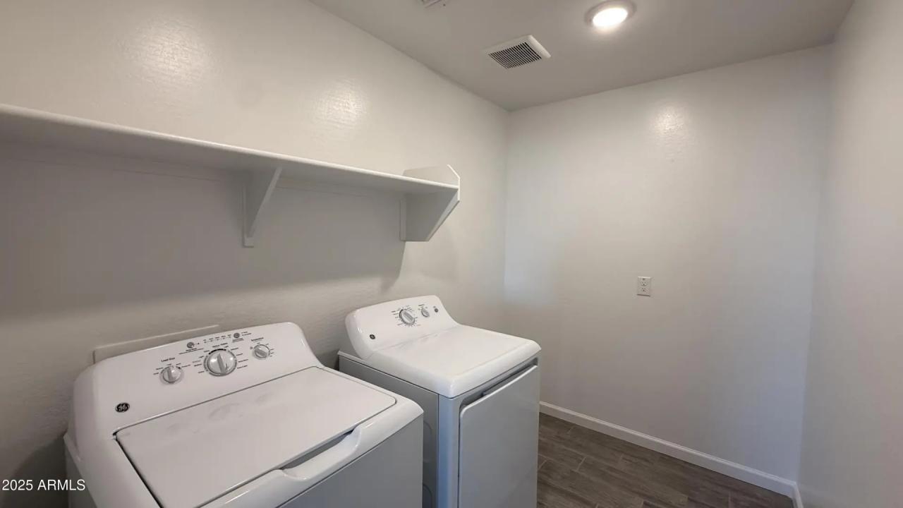 Real Estate Picture 28