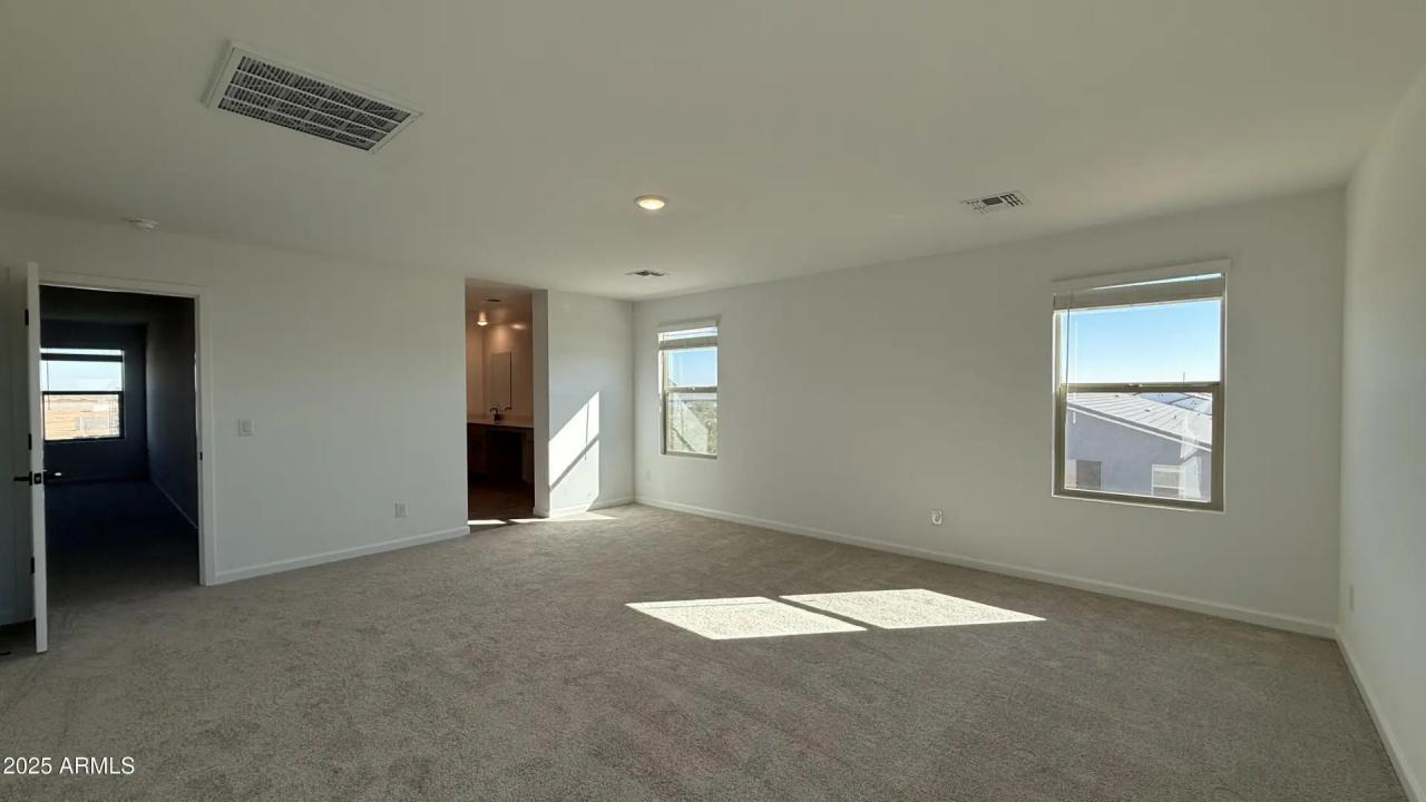 Real Estate Picture 30