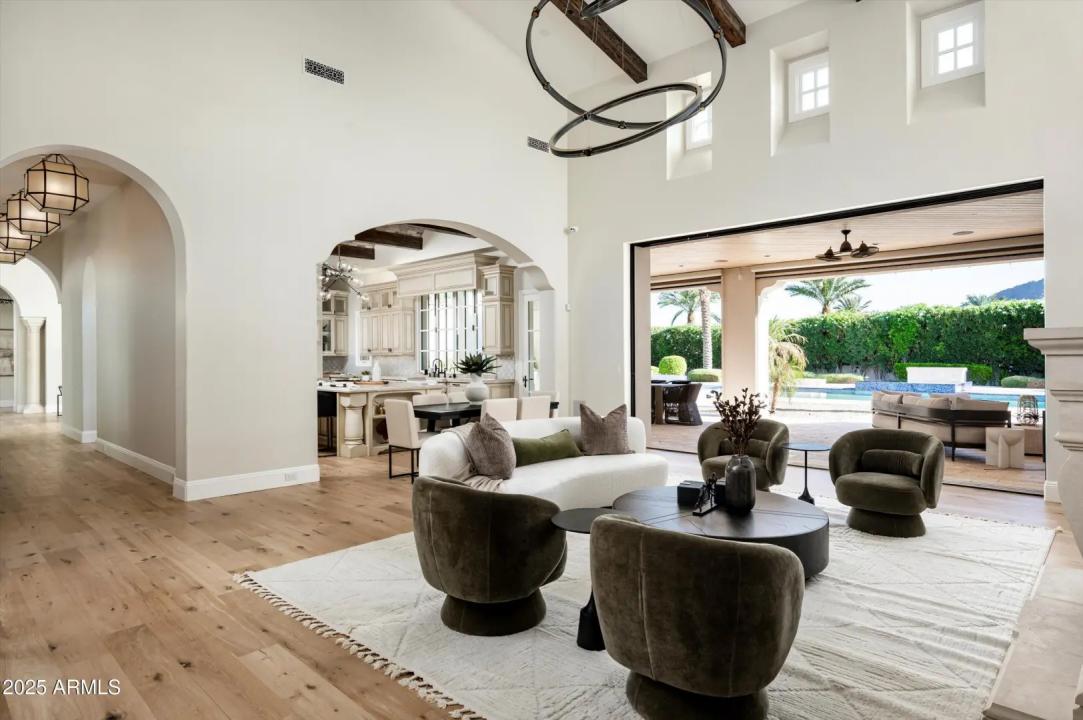 Real Estate Picture 13