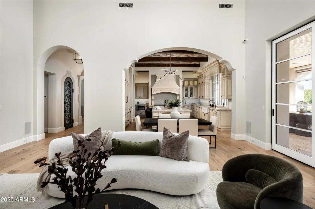 Real Estate Picture 15
