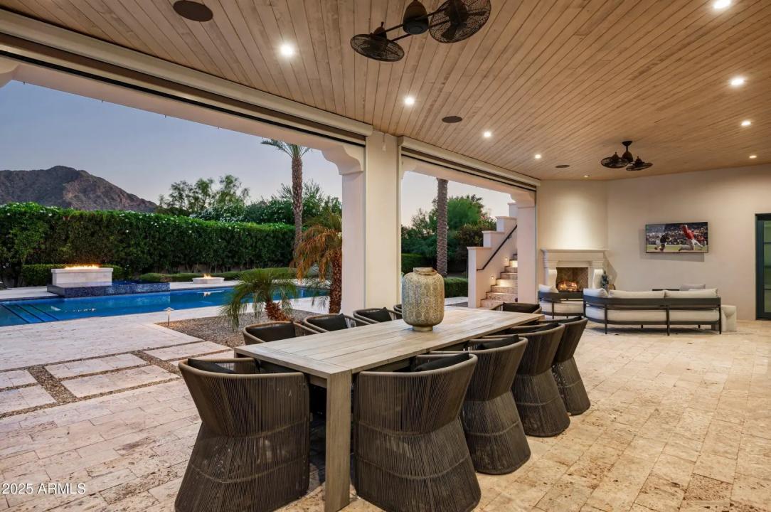 Real Estate Picture 7