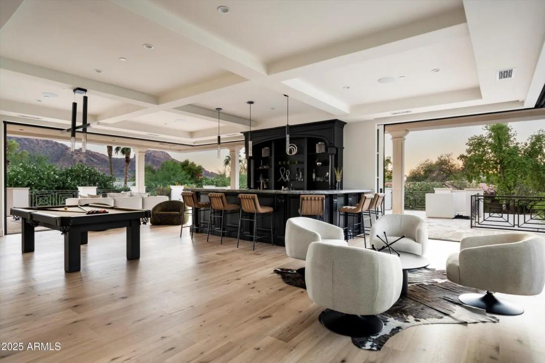 Real Estate Picture 24