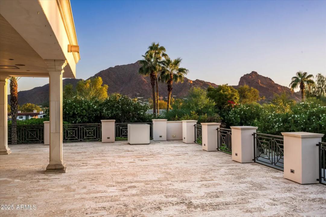Real Estate Picture 9