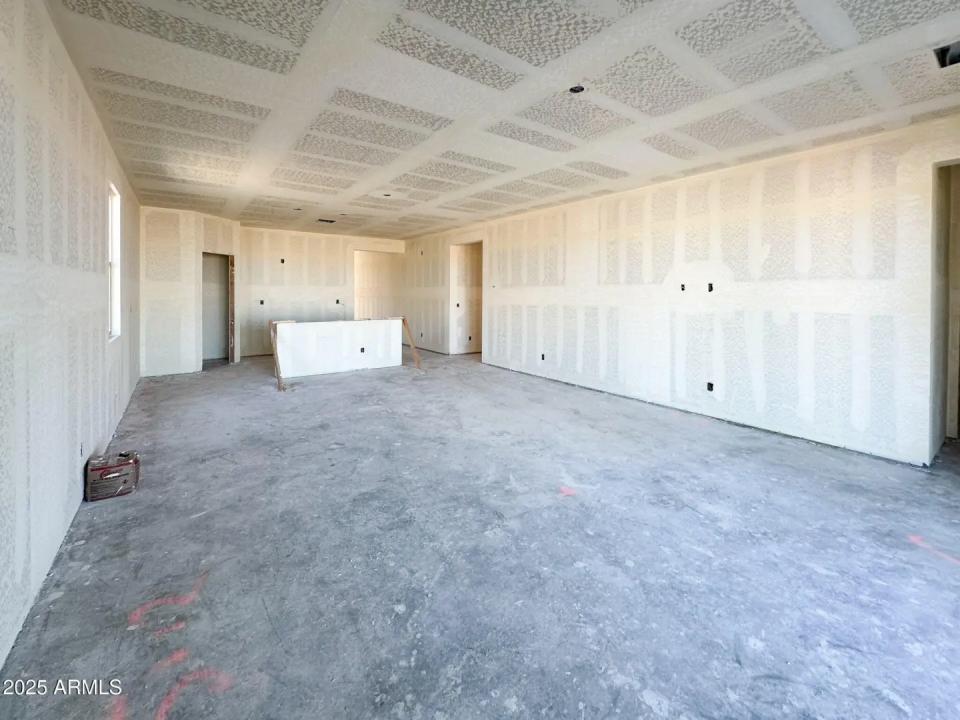 Real Estate Picture 5