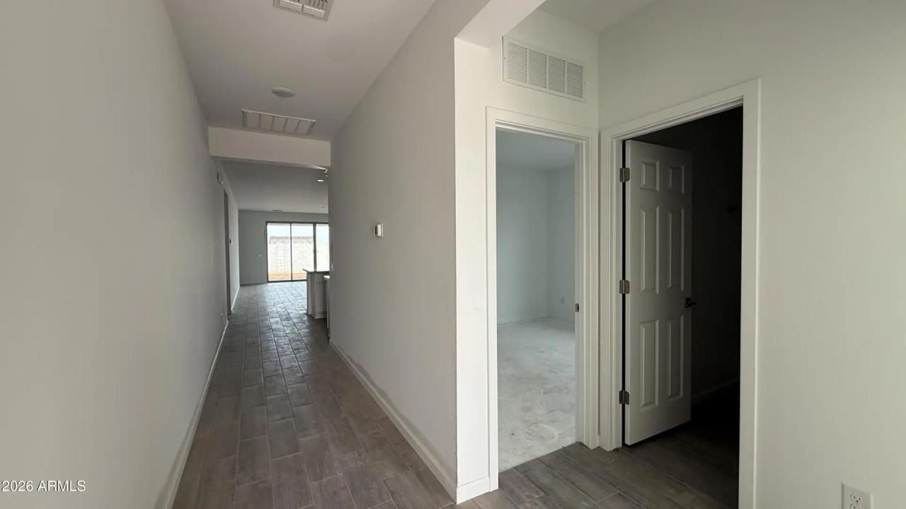 Real Estate Picture 5