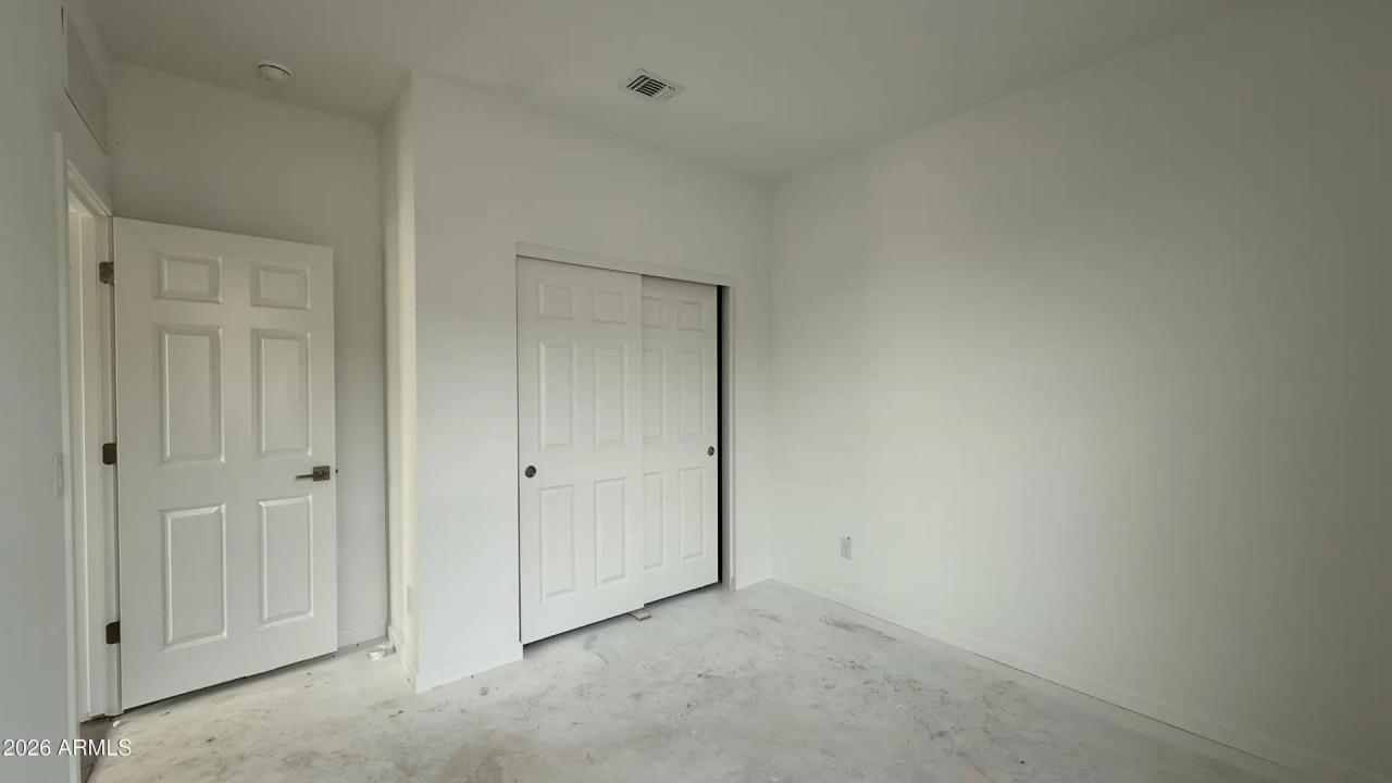 Real Estate Picture 10