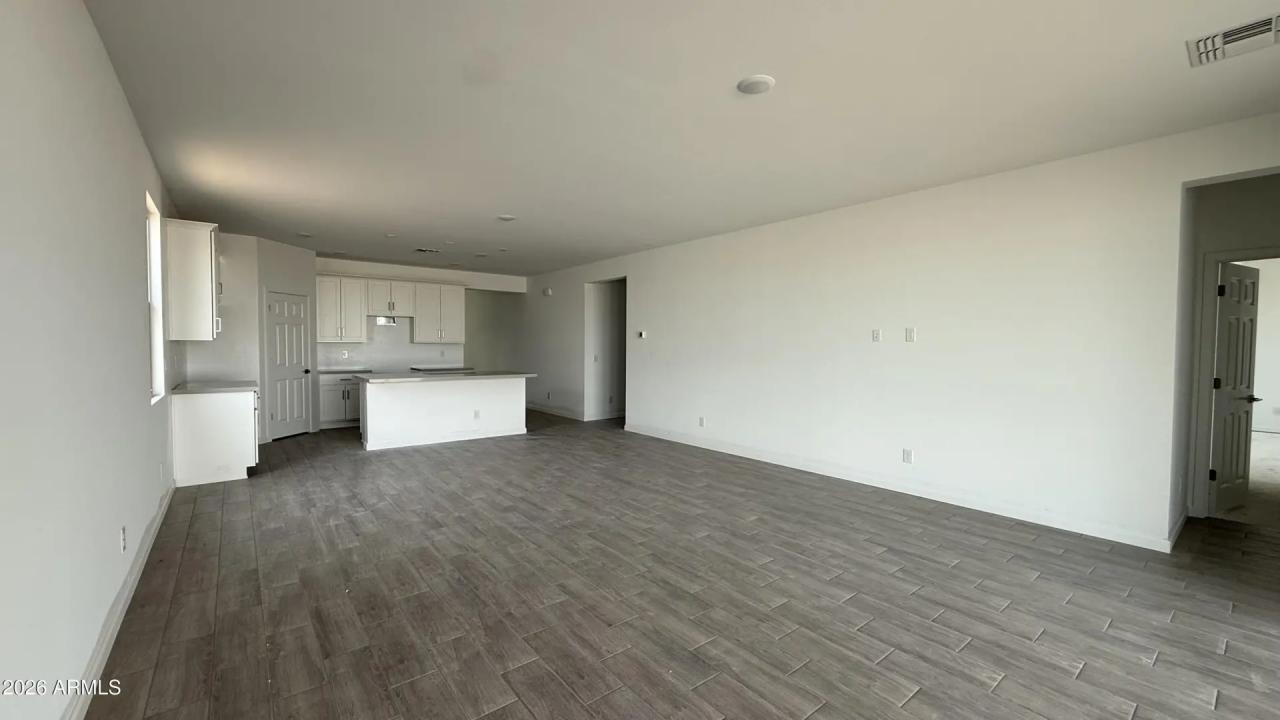 Real Estate Picture 13