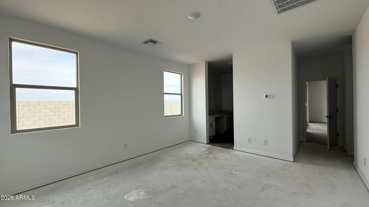 Real Estate Picture 16