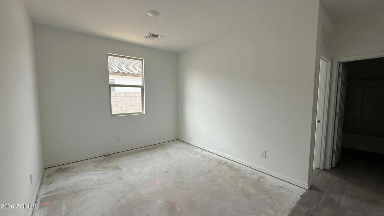 Real Estate Picture 20