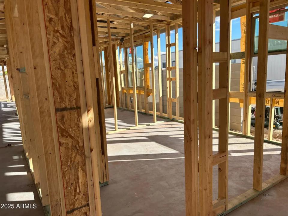 Real Estate Picture 6